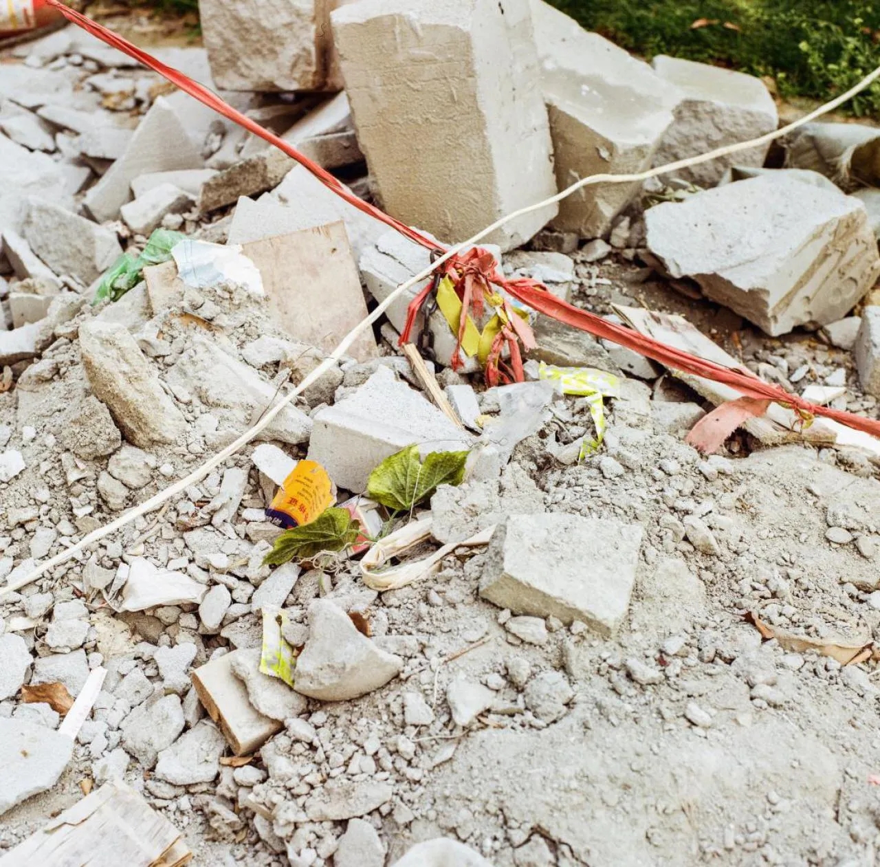 Gdzie wyrzucać gruz po remoncie? Uniknij kary za nielegalny wywóz