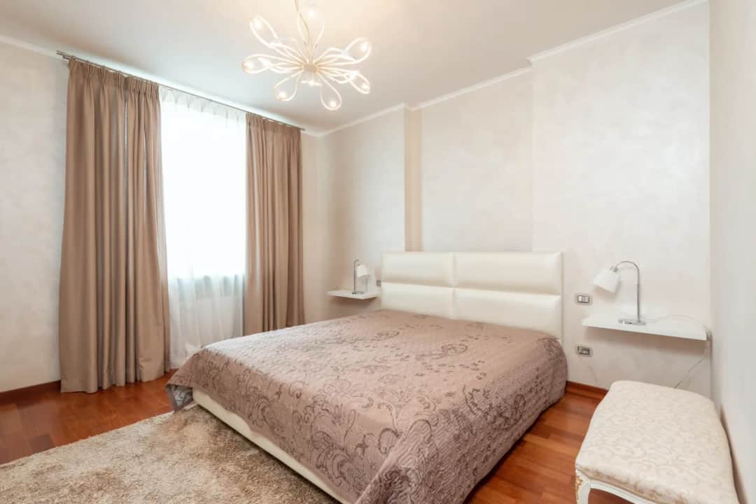 Beżowa sypialnia jakie dodatki, które ożywią Twoje wnętrze i dodadzą ciepła