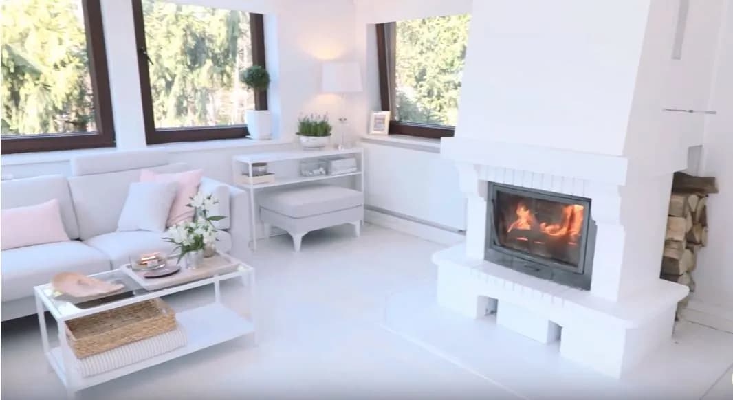 Jak pomalować kominek w salonie - proste sposoby na piękny efekt