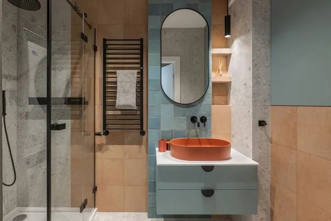 Płytki w łazience do sufitu czy nie - poznaj zalety i wady tej decyzji